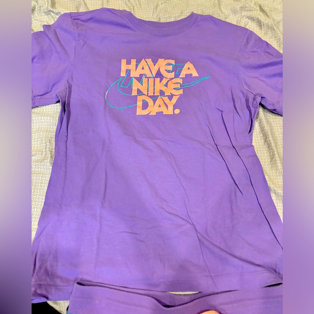 Nike “Nike Day” T-Shirt - Sz M